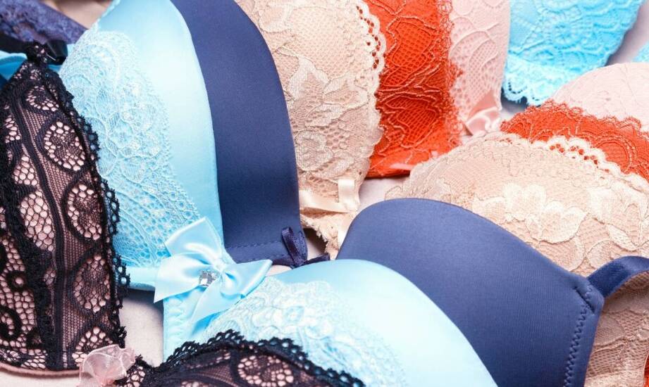 Jakie damskie majtki wybrać do wieczorowej sukienki?
