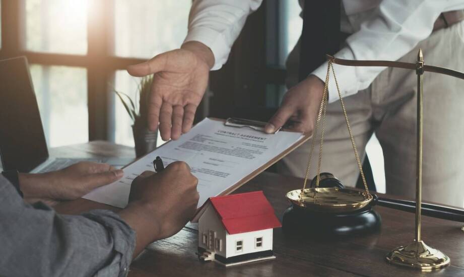 Ile kosztuje adwokat w Warszawie? Czynniki, które wpływają na ceny usług