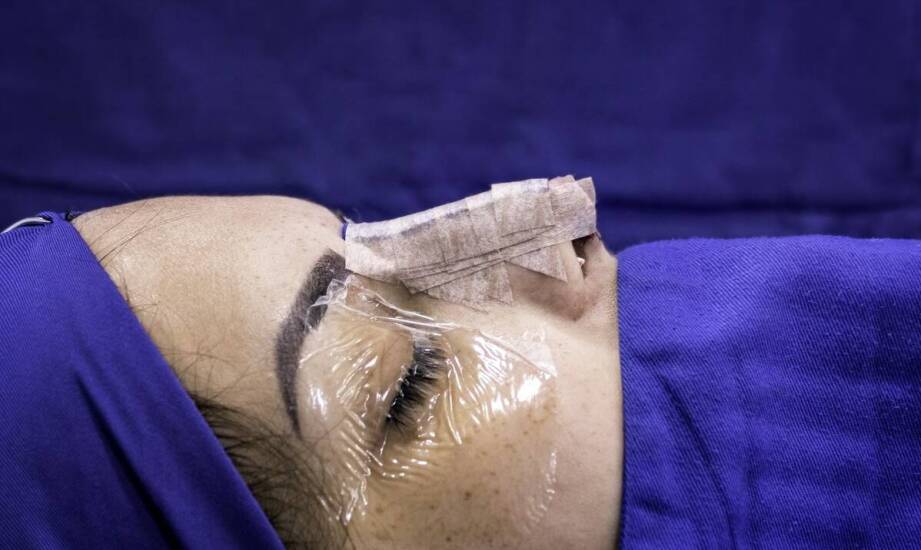 Jakie zdrowotne aspekty należy rozważyć przed korektą nosa?