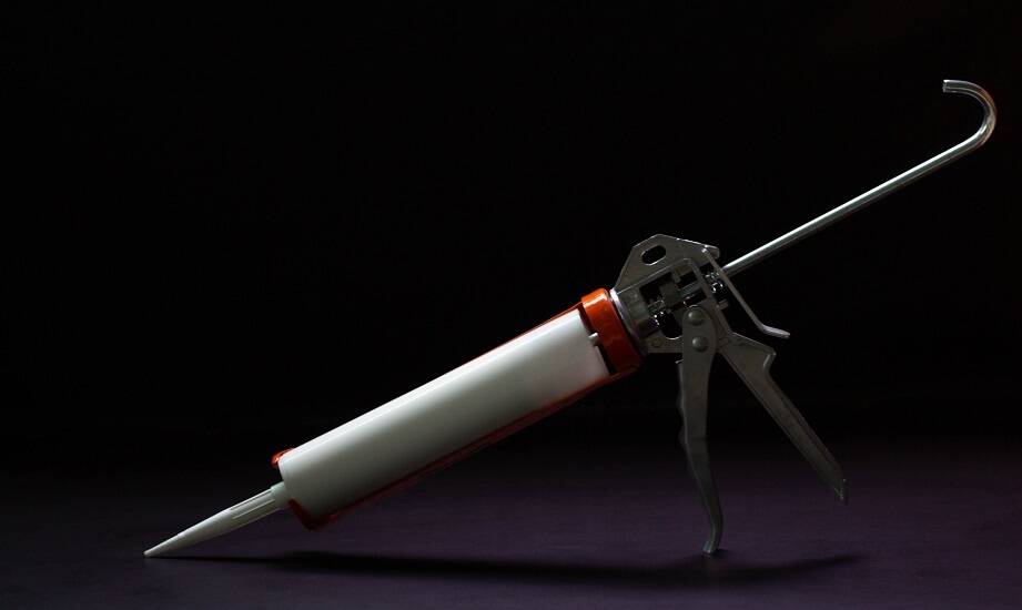 Znaczenie silikonowego smaru w konserwacji i montażu kablowych muf