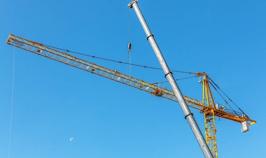 Kiedy warto korzystać z dźwigów – usługi dźwigowe w Poznaniu