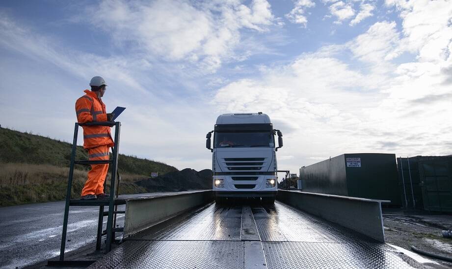 Samochodowe wagi – kluczowe zalety i zastosowania w drogowym transporcie