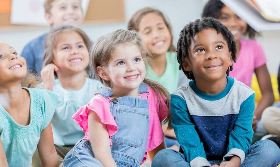 Kurs online francuskiego dla dzieci – jak wprowadzić najmłodszych w świat języka?