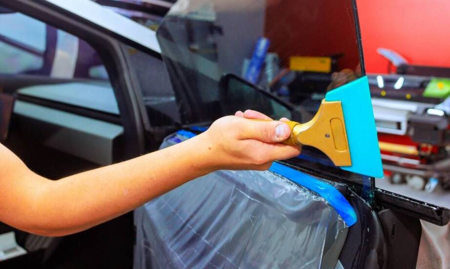 Wpływ okleiny na auto na estetykę i unikalny wygląd pojazdu