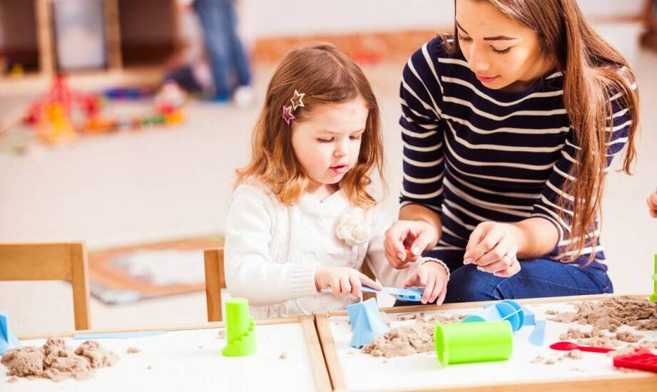 Jakie metody nauczania stosują niepubliczne przedszkola, aby wspierać indywidualny rozwój dziecka?