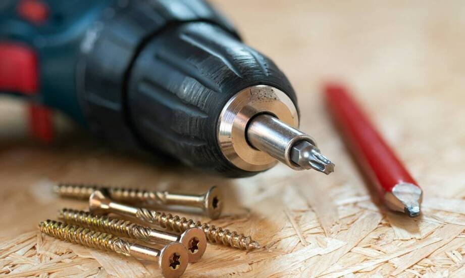 Kluczowe elementy skutecznego montażu warstwowych płyt