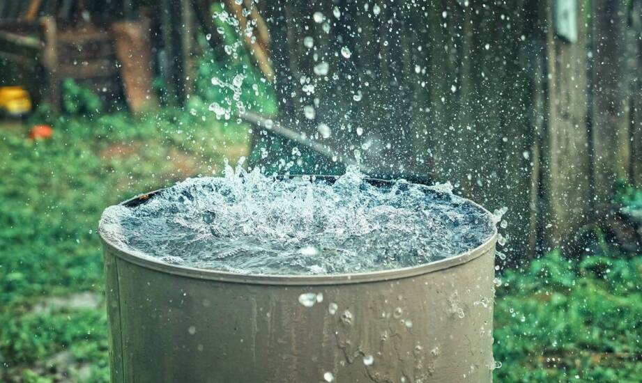 Jak laminatowe zbiorniki mogą wspierać zarządzanie deszczówką?