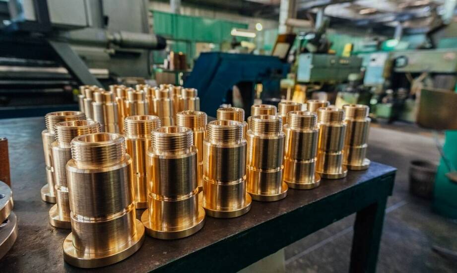 Jak wysokoniklowy mosiądz wpływa na trwałość i wytrzymałość przemysłowych produktów?