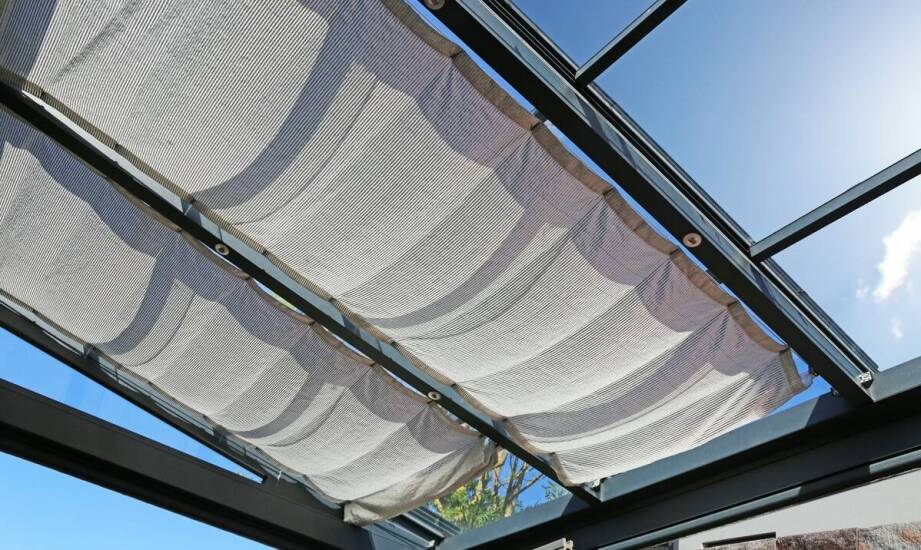 Jakie aspekty należy uwzględnić przy wyborze tarasowego pokrycia z plandeki?