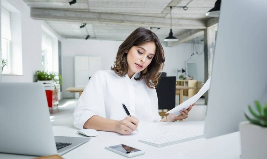 Jak wybrać odpowiedniego polsko-fińskiego tłumacza do urzędowych dokumentów?