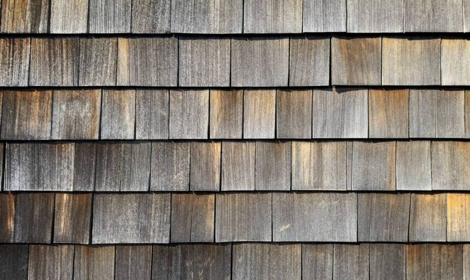 Wpływ systemu wentylacji na trwałość drewnianych dachowych pokryć