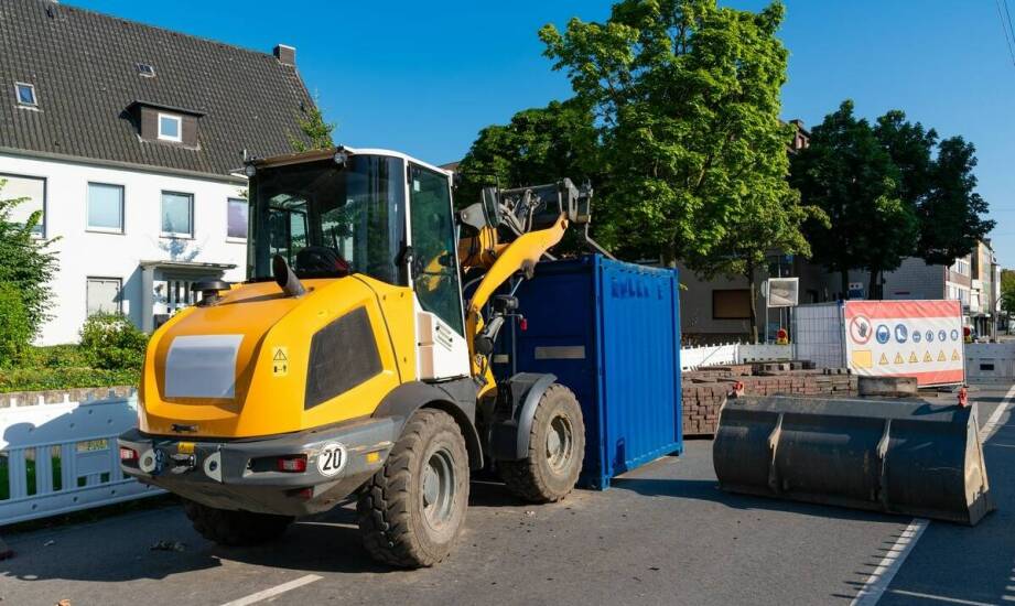 Jakie są kluczowe aspekty transportu betonowych szamb na terenie UE?