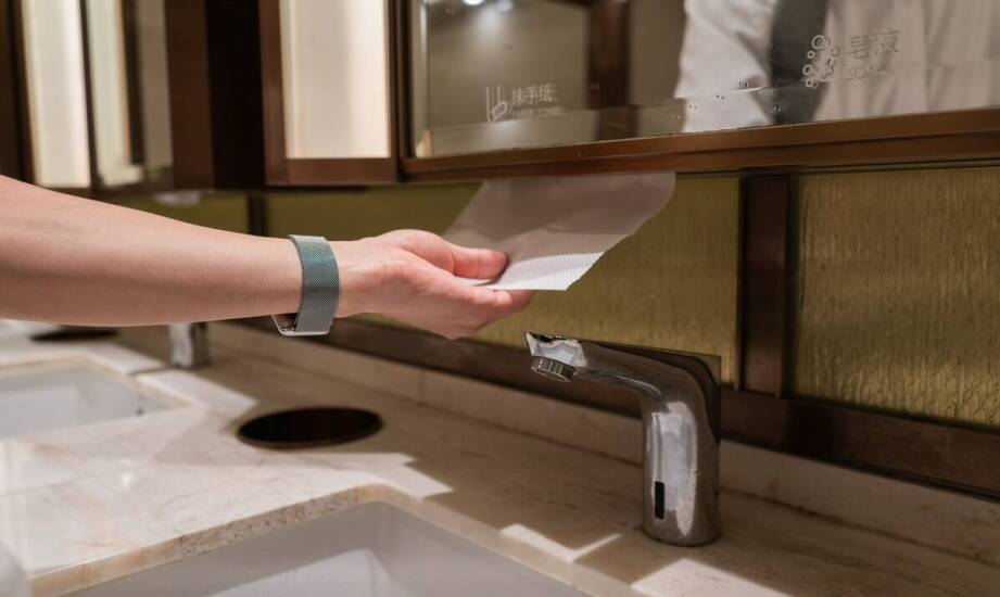 Automatyczne podajniki papieru: kluczowy element nowoczesnych publicznych łazienek