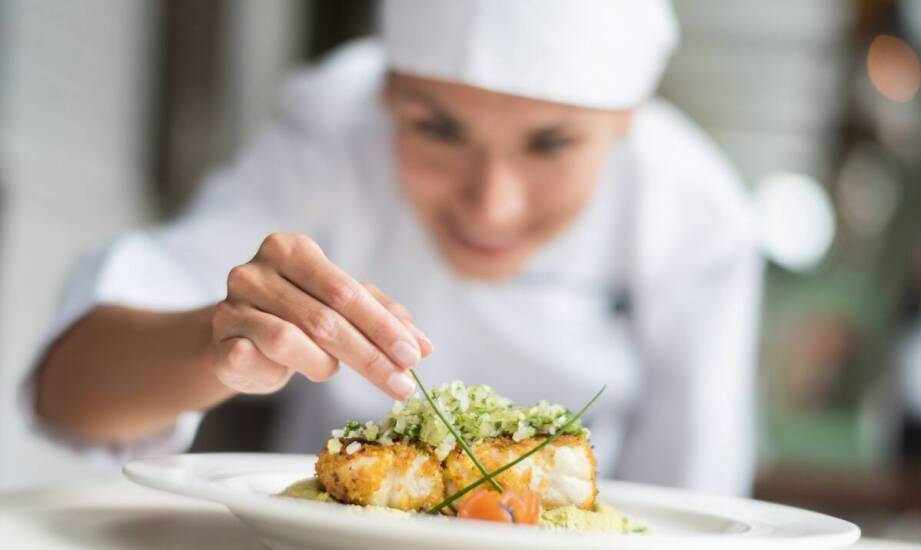 Tradycyjne dania w nowoczesnej odsłonie – co znajdziesz w naszym menu?