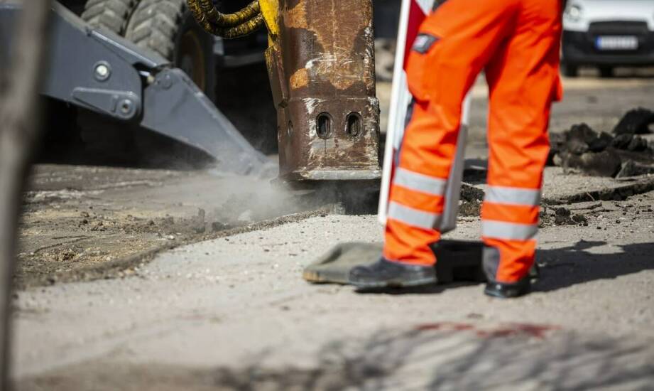 Przewierty pod drogami: bezpieczne rozwiązania dla miejskiej infrastruktury