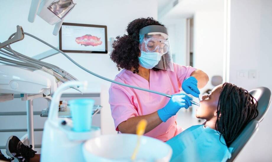 Periodontologia a zdrowie jamy ustnej – co warto wiedzieć?