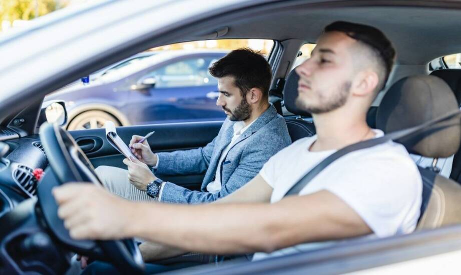 Wpływ dofinansowania na rozwój praktycznych umiejętności podczas kursu prawa jazdy