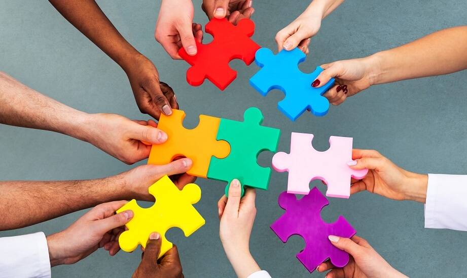 Jak integracja różnorodnych stylów poznawczych wpływa na budowanie zespołu?