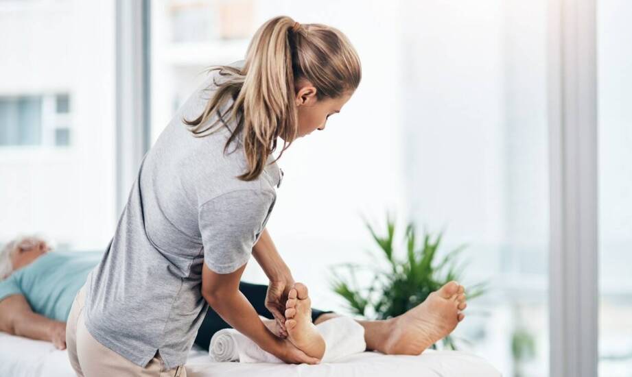 Refleksoterapia i jej zastosowanie w rehabilitacji po urazach kręgosłupa