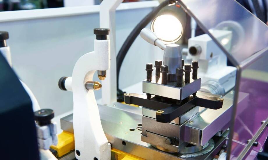 Kluczowe aspekty serwisowania tokarskich głowic dla optymalnej pracy obrabiarek