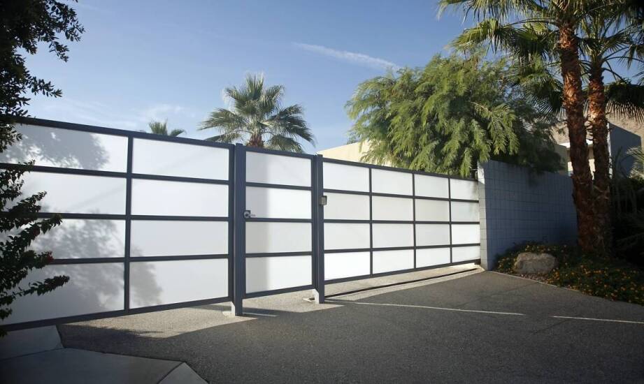 Wpływ zaawansowanych materiałów na jakość bramowych systemów