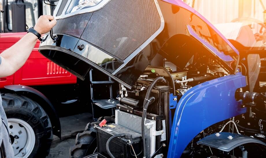 Porównanie różnych rodzajów części do rolniczych ciągników