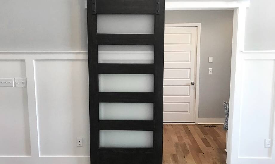 Estetyka i funkcjonalność przesuwnych drzwi w nowoczesnych domach