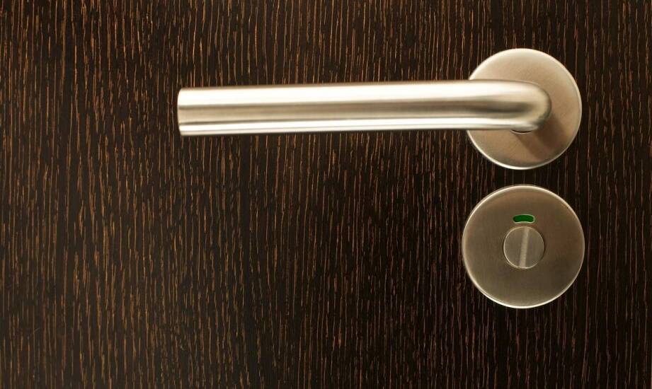 Dźwiękoszczelne drzwi w hotelach – komfort gości na pierwszym miejscu