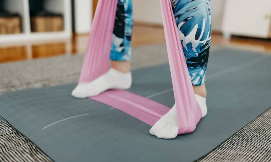 Jak odpowiednio pielęgnować damskie stroje na siłownię, by służyły przez długie lata?