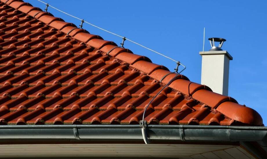 Zastosowanie ceramicznych dachówek w budownictwie ekologicznym