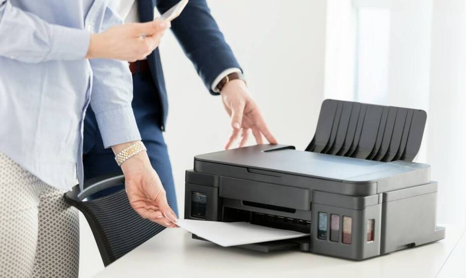 Jakie są najważniejsze aspekty przy wyborze drukarki do firmy?