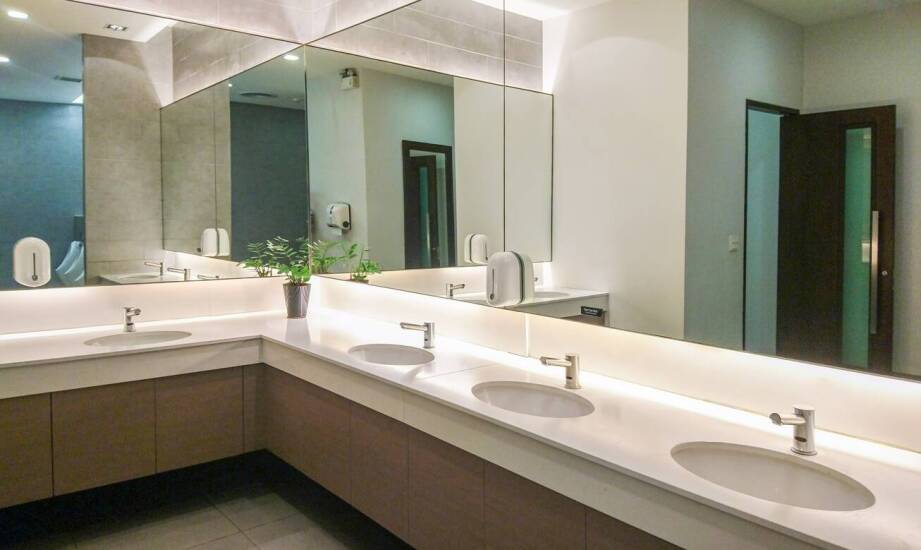 Rola płatnych systemów toalet w poprawie jakości usług w miejscach publicznych