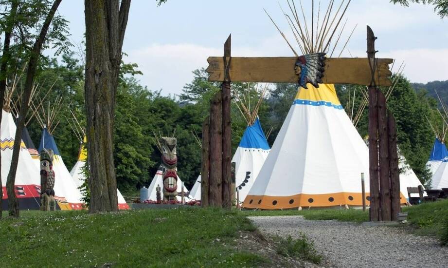 Jakie są najważniejsze cechy, które powinien mieć nowoczesny tipi namiot?