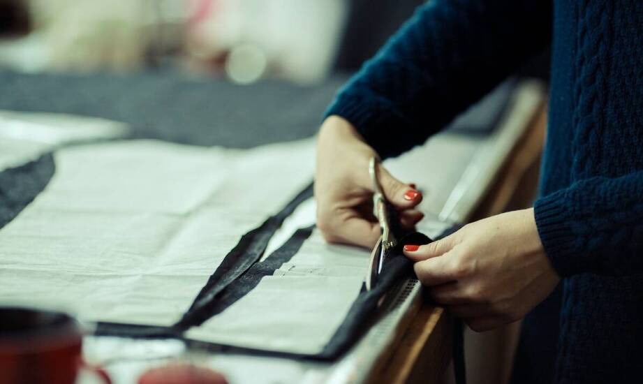 Jak cięcie lamówki na skosie może zwiększyć trwałość produktu?