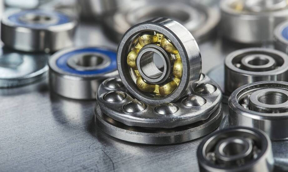 Jakie są zalety stosowania specjalistycznych opraw do łożysk poprzecznych?