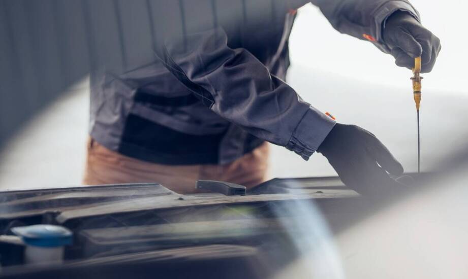 Wymiana piór wycieraczek – na co zwrócić uwagę przy wyborze hybrydowych modeli?