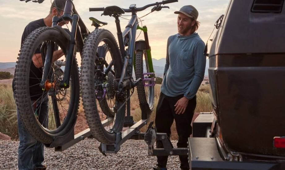 Wybór transportowego worka do alpinizmu – kluczowe techniczne parametry