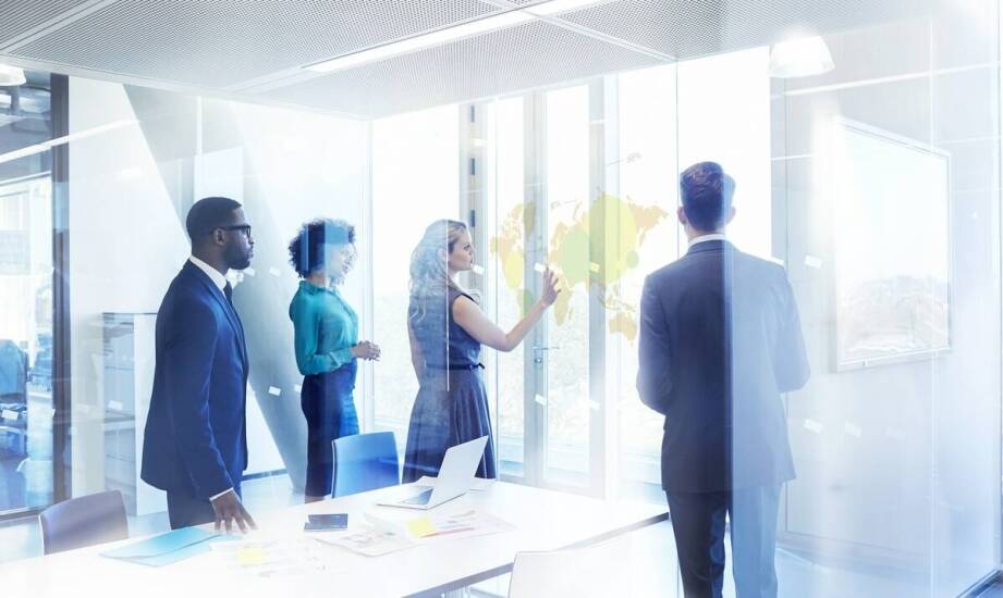 Jakie innowacje planuje wdrożyć Asta24 w Pile w swojej strategii informacyjnej?