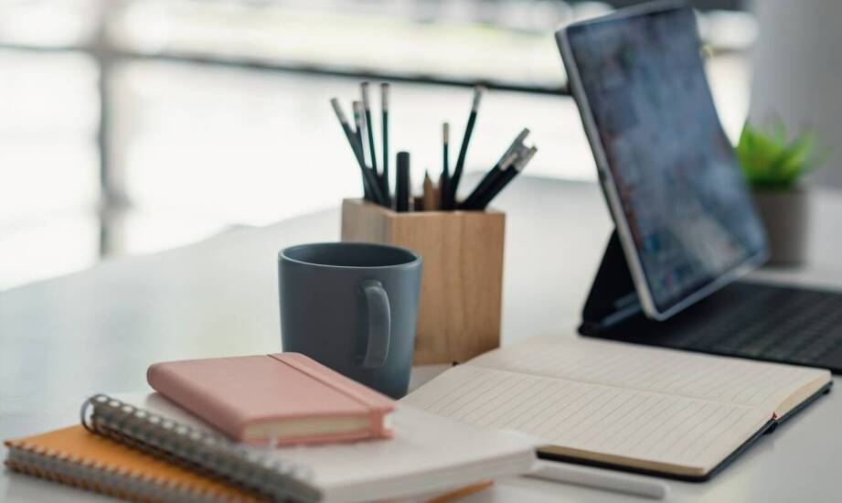 Profesjonalna oprawa dokumentów: jak wybrać najlepszą metodę?