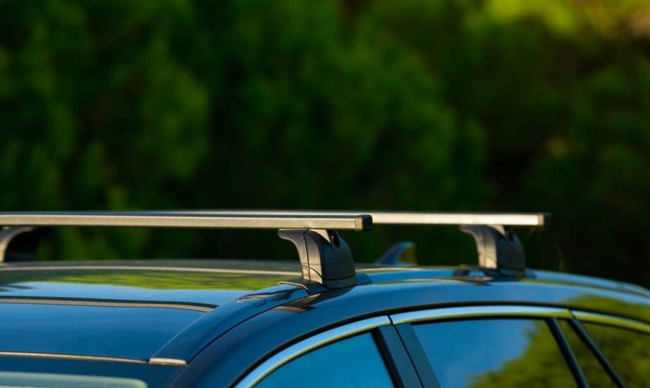 Akcesoria do dachowych boxów, które ułatwiają długodystansowe podróże