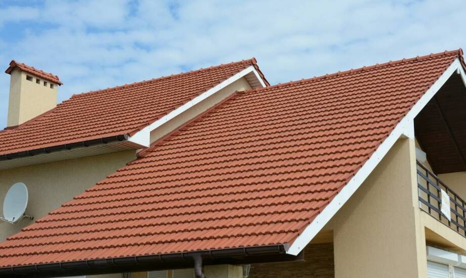 Różnorodność materiałów dachowych – co oferują dachy w Józefosławiu?