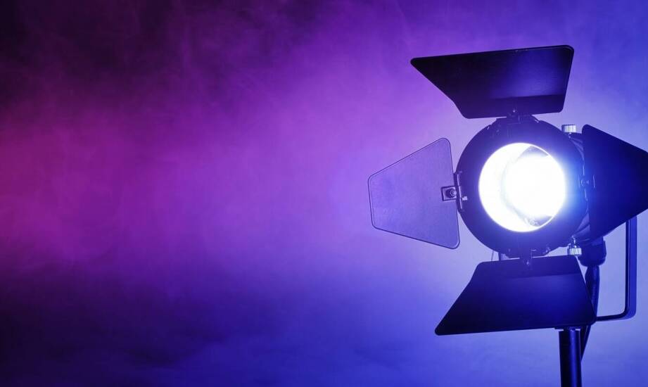 Dlaczego warto zainwestować w sprzęt oświetleniowy wysokiej jakości?