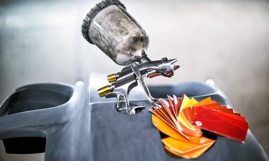 Zastosowanie proszkowego lakierowania w produkcji technicznych barierek
