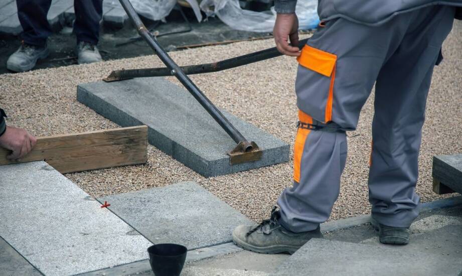 Zastosowanie skutecznego odkamieniacza w budownictwie – co warto wiedzieć?