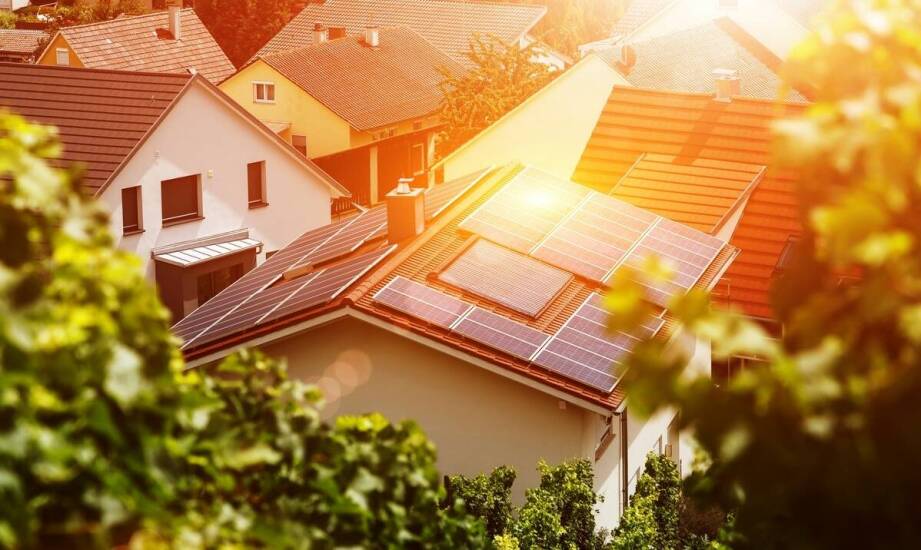 Zalety fotowoltaiki w kontekście lokalnej społeczności.