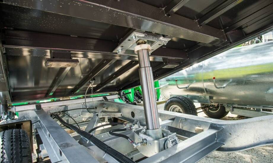 W jaki sposób siłowniki wywrotu D47 zwiększają stabilność i bezpieczeństwo przyczep?