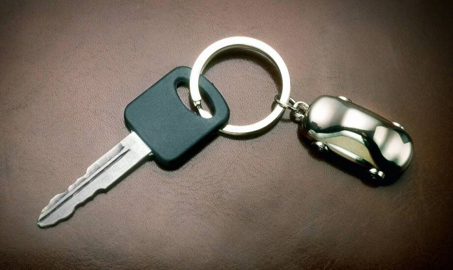 Jak spersonalizowane breloki mogą wpłynąć na wizerunek firmy?