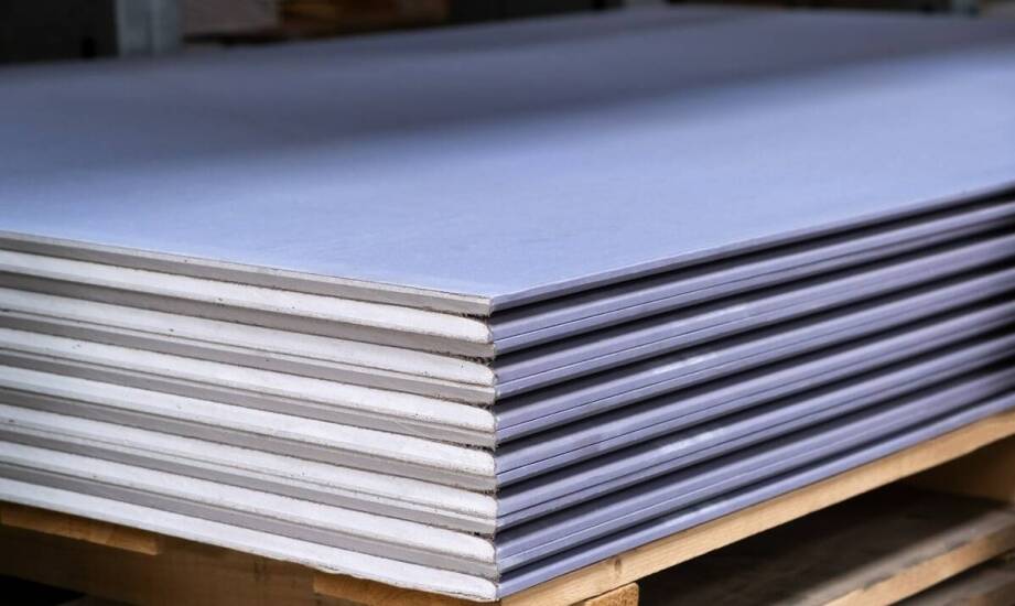 Powlekana polipropylenem sklejka: unikalne zastosowania w przemyśle