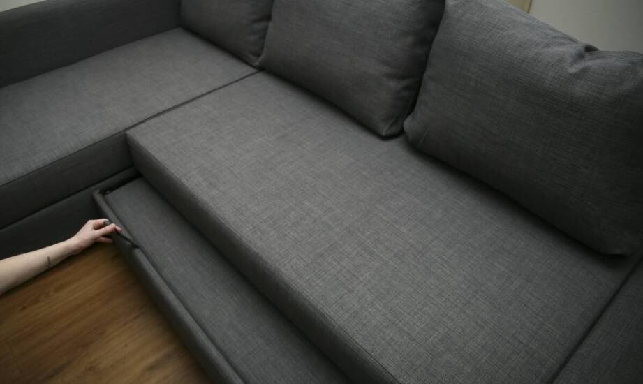 Komfort i styl – jak narożniki z funkcją spania wpływają na aranżację w salonie?