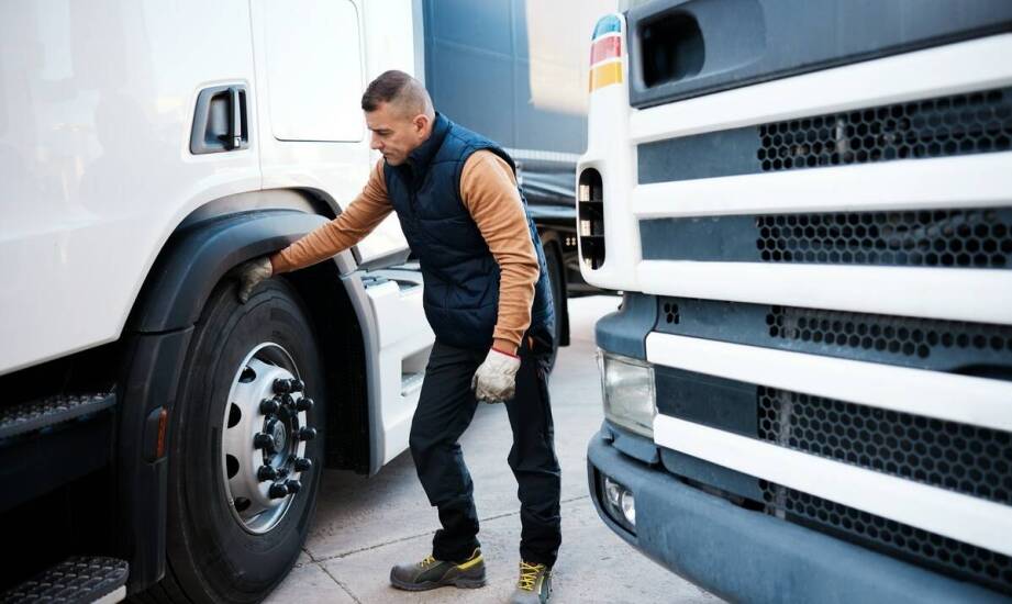 Wpływ regularnych przeglądów na efektywność pracy floty ciężarówek
